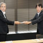レス4番のリンク先のサムネイル画像
